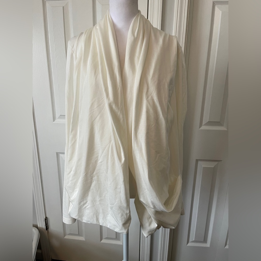 Scottevest White Cardigan